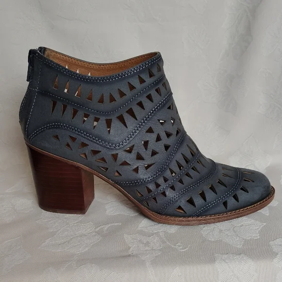 Sofft Perforated Gray Ankle Booties - Picture 6 of 13